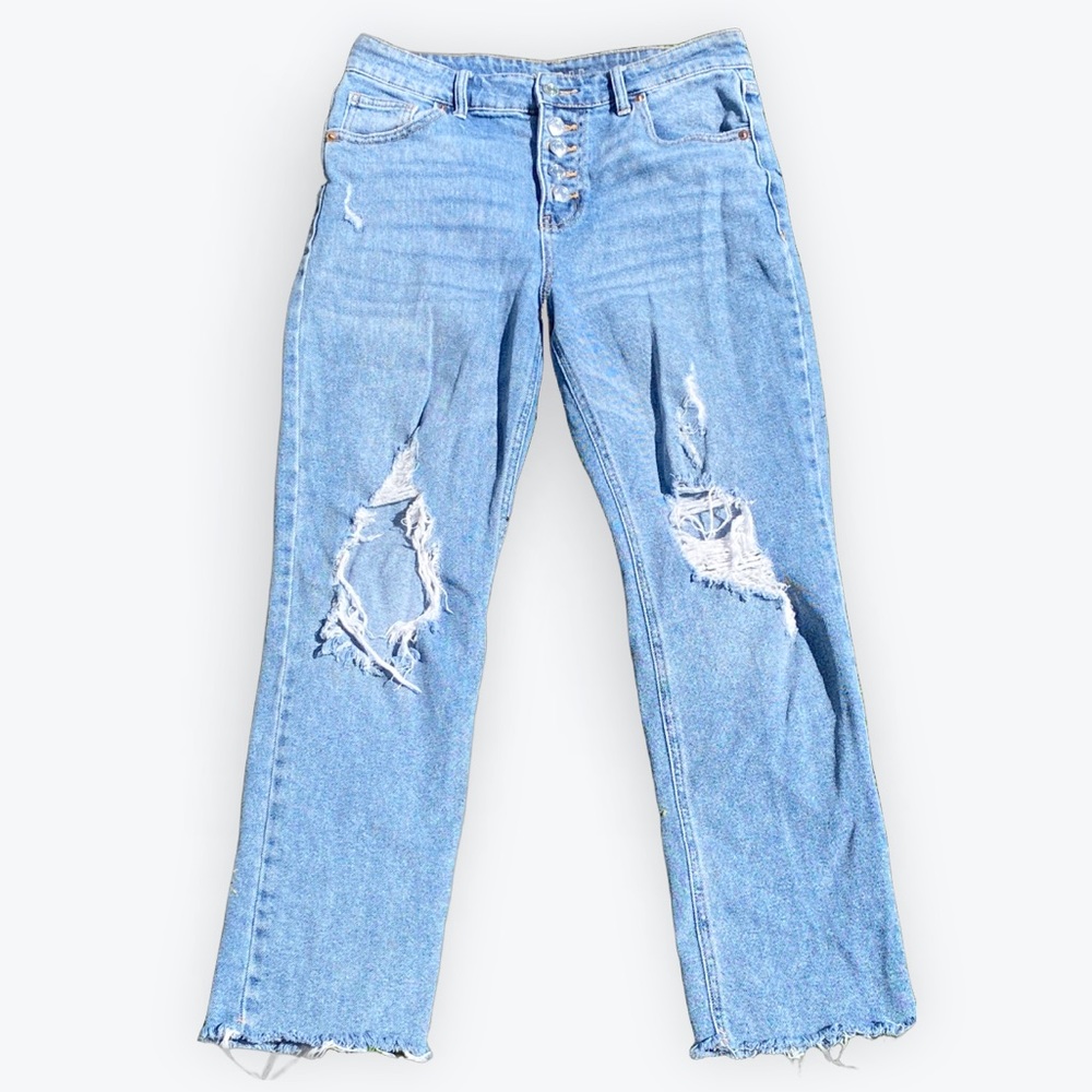 Wild Fable Ripped Jeans | Straight Leg | Size 4 | Button fly |